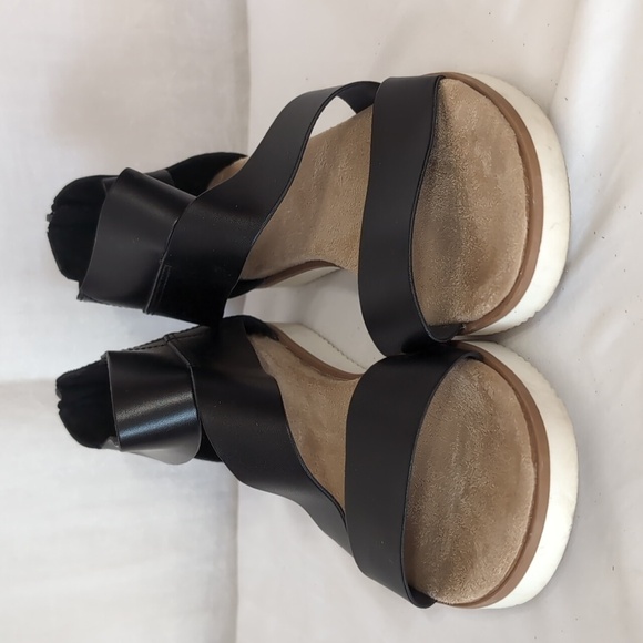 Time and Tru Black Faux Leather Strappy Platform Sandal Size 8 - Picture 3 of 6